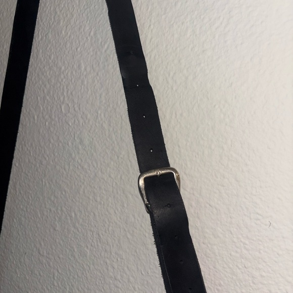 Elegant Black leather Crossbody Bag with Red and Teal Pattern - Picture 9 of 9